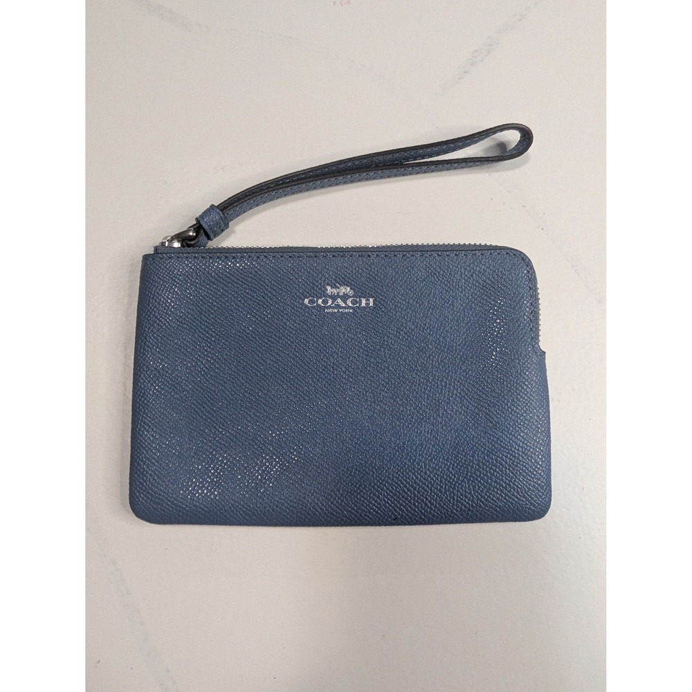 Coach Corner Zip Wristlet Cornflower Blue Crossgrain Leather F58032 Silver Tone